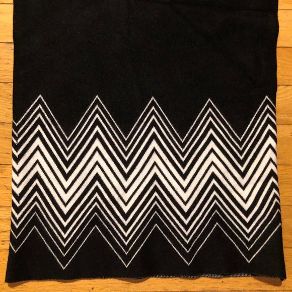 Brand New Max Studio Women's Knit Skirt - Picture 4 of 4